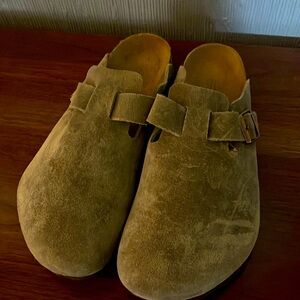 Men’s Birkenstock suede slip on 11